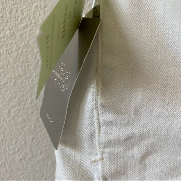 Pilcro and the Letterpress white jean Anthropologie shorts - Picture 9 of 9